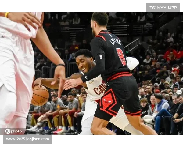 骑士128-122逆转公牛,米切尔亨特莫布利三人20+